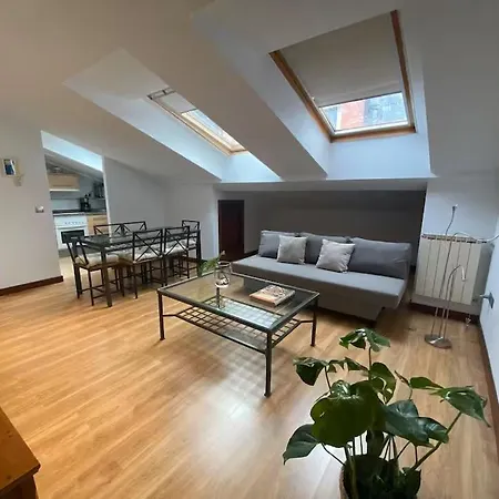 Quiet & Bright Attic In Old Town *